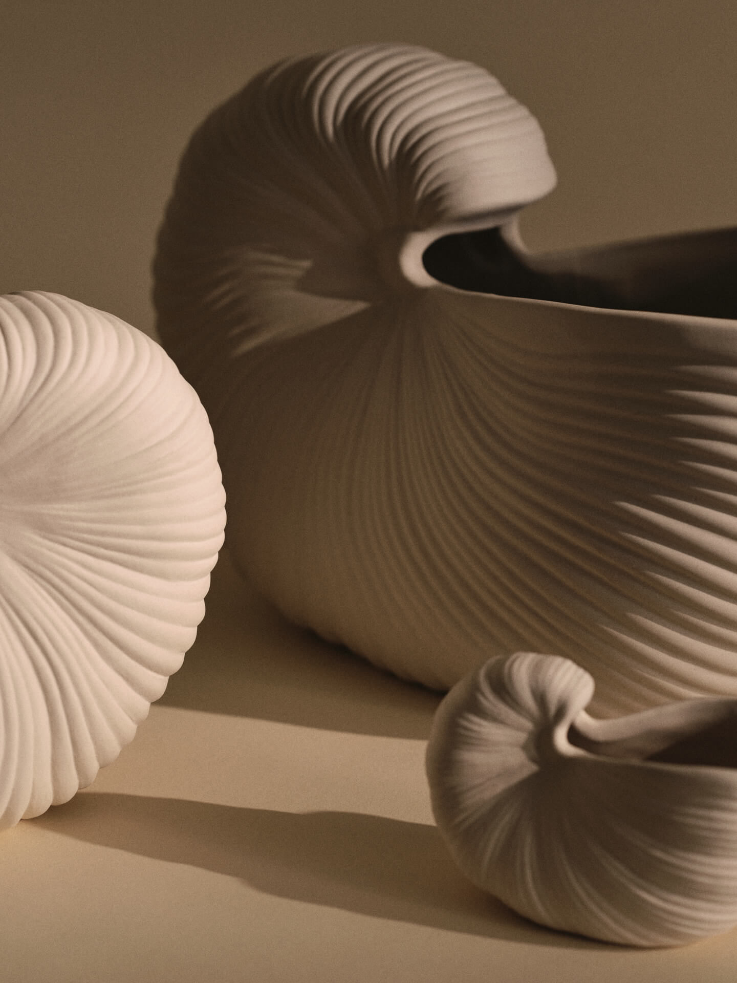 Ferm Living ファームリビング Shell Pot オフホワイト Ferm Living Shell pot | Unique white vase for a personalised home