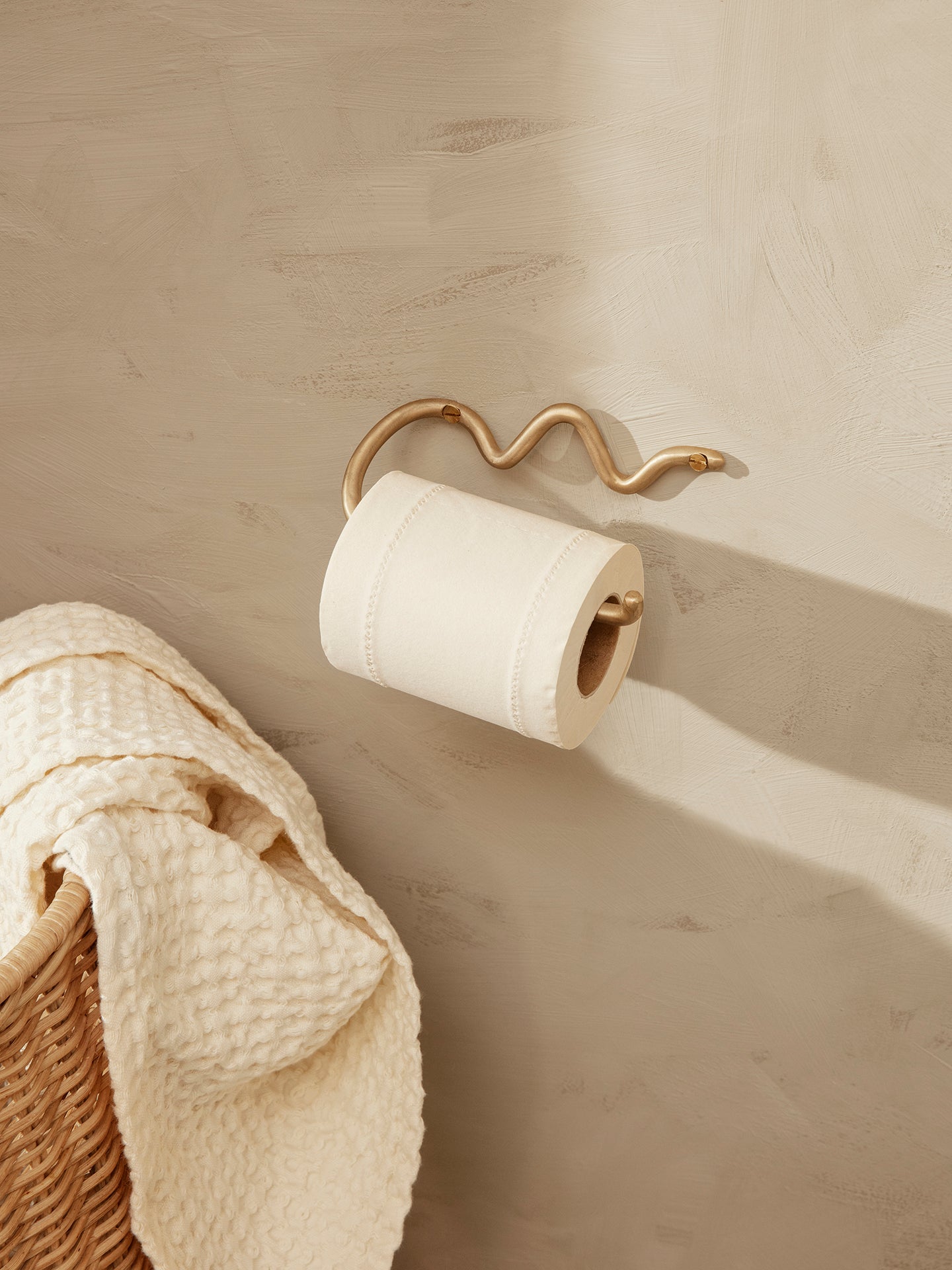 Curvature Toilet Paper Holder | Handmade in brass | ferm LIVING