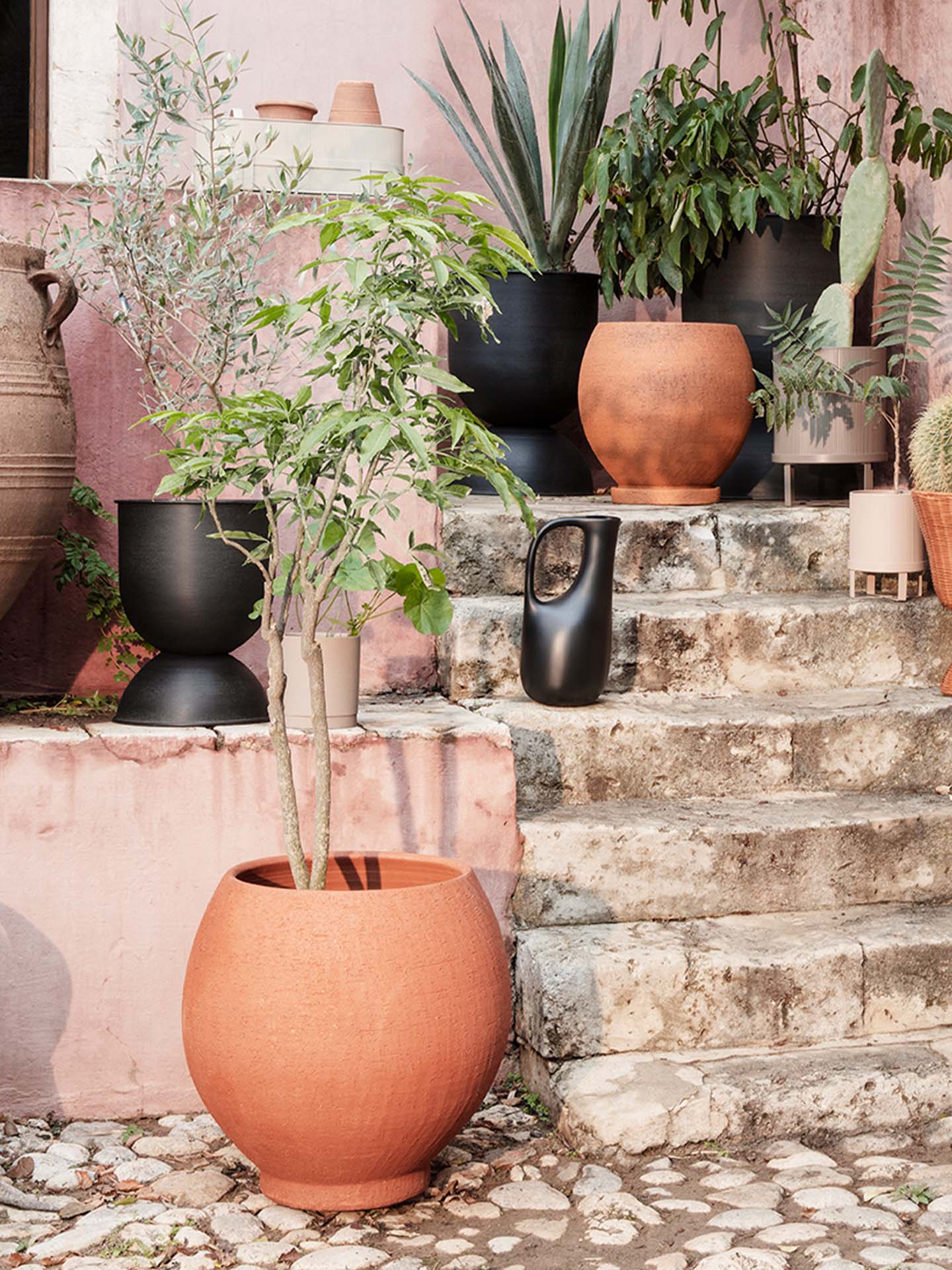 Ando Pot | Pot for outdoor plants | ferm LIVING