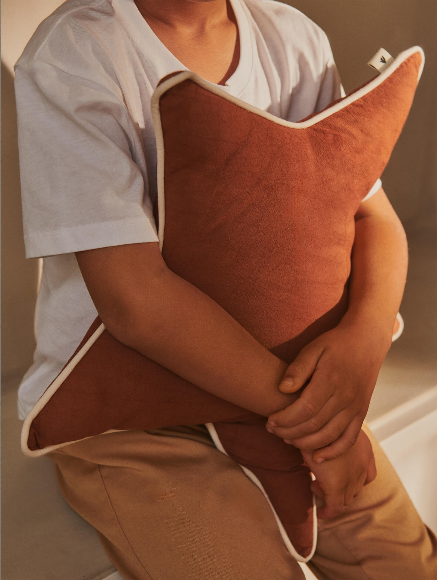 【超美品】Ferm Living Vista Cushion(中材込み) Star Cushion - Brown – Ferm Living