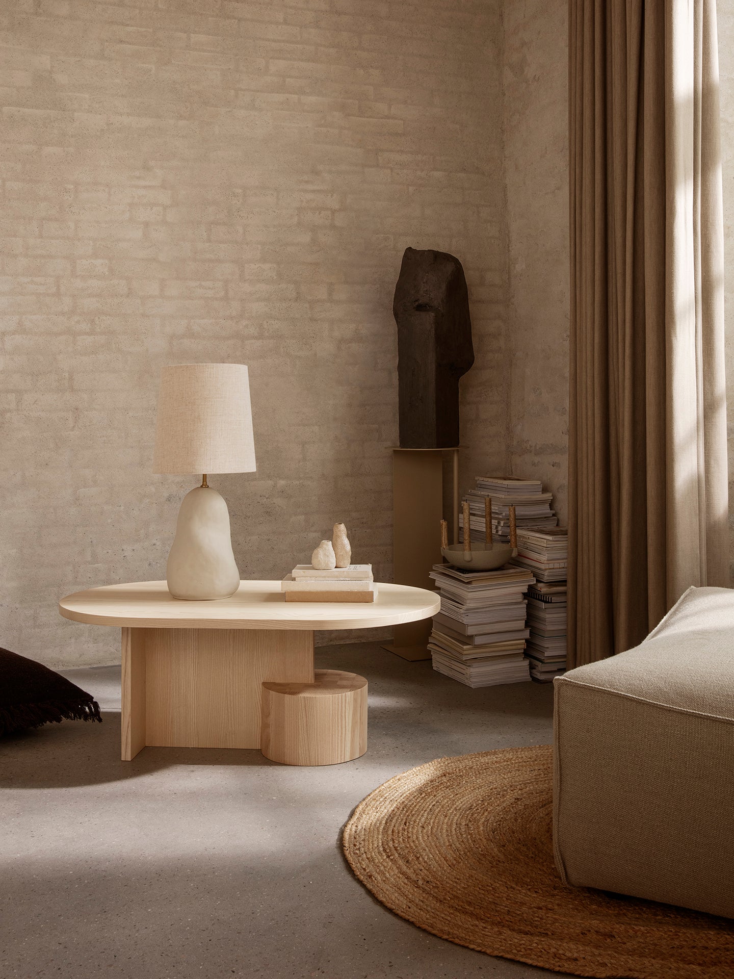 Furnish the Living room with the stylish Insert Coffee Table by