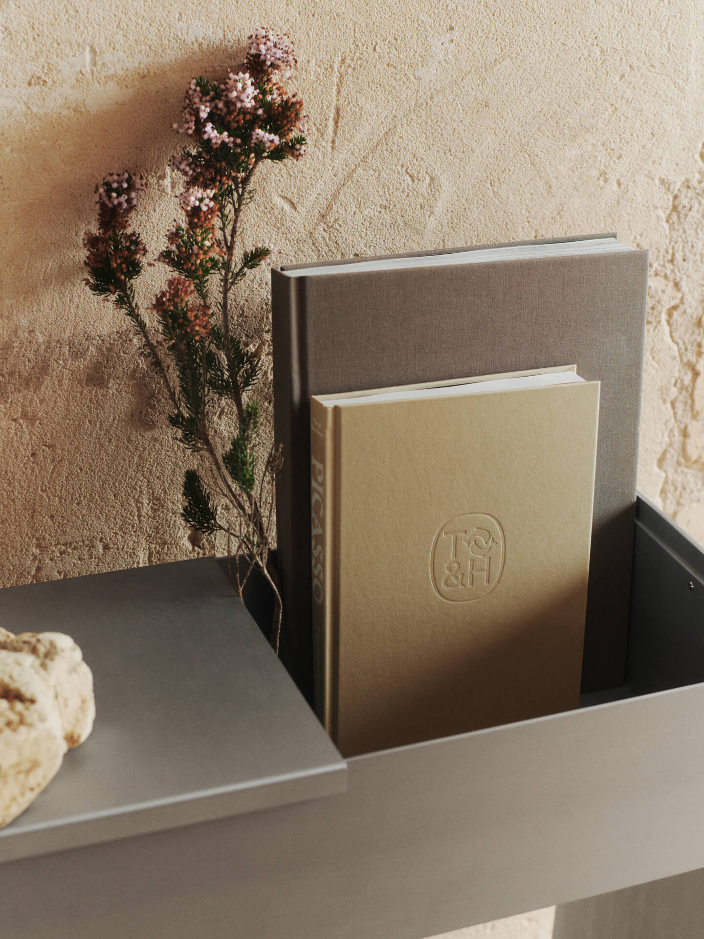 Lager Plant Box with Shelf - Aluminium – Ferm Living