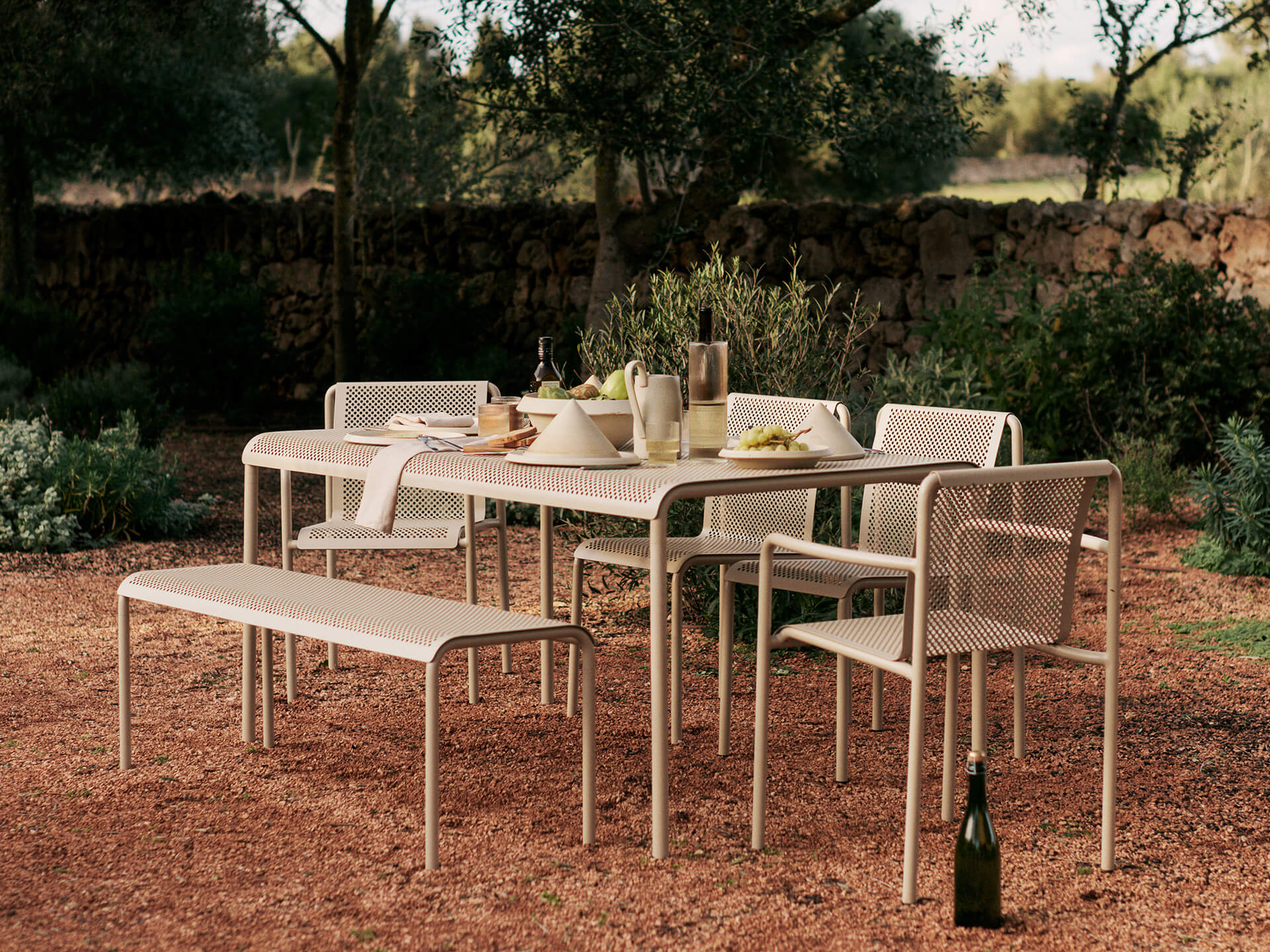 Dapple Bench - Beige – Ferm Living