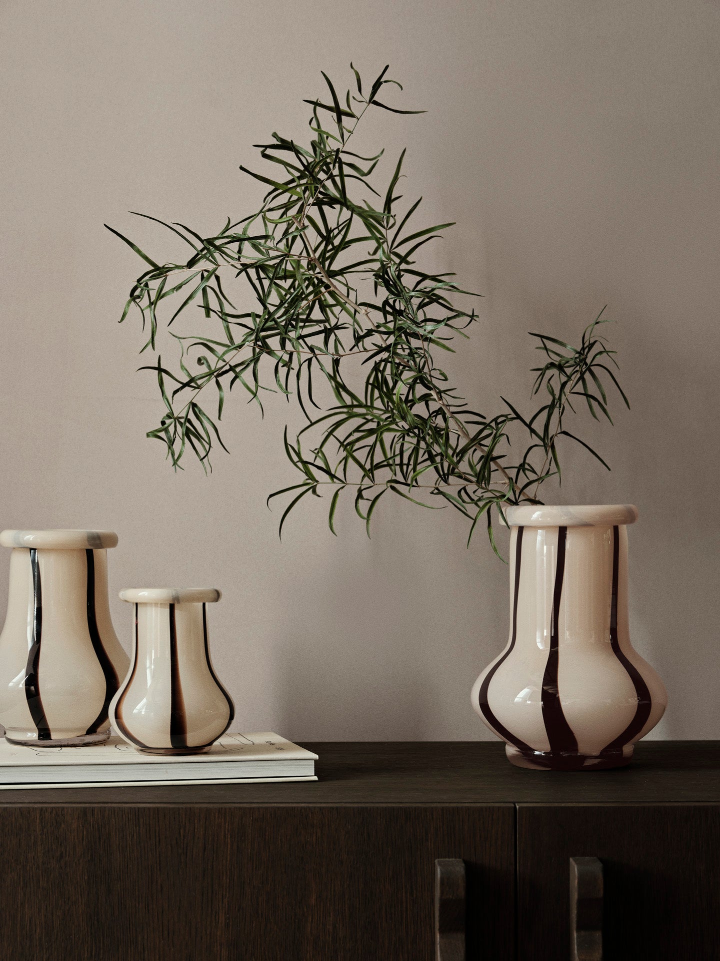 新品 ferm LIVING Riban Vase L 花瓶 ファームリビング Riban Vase - Medium - Cream | Ferm Living