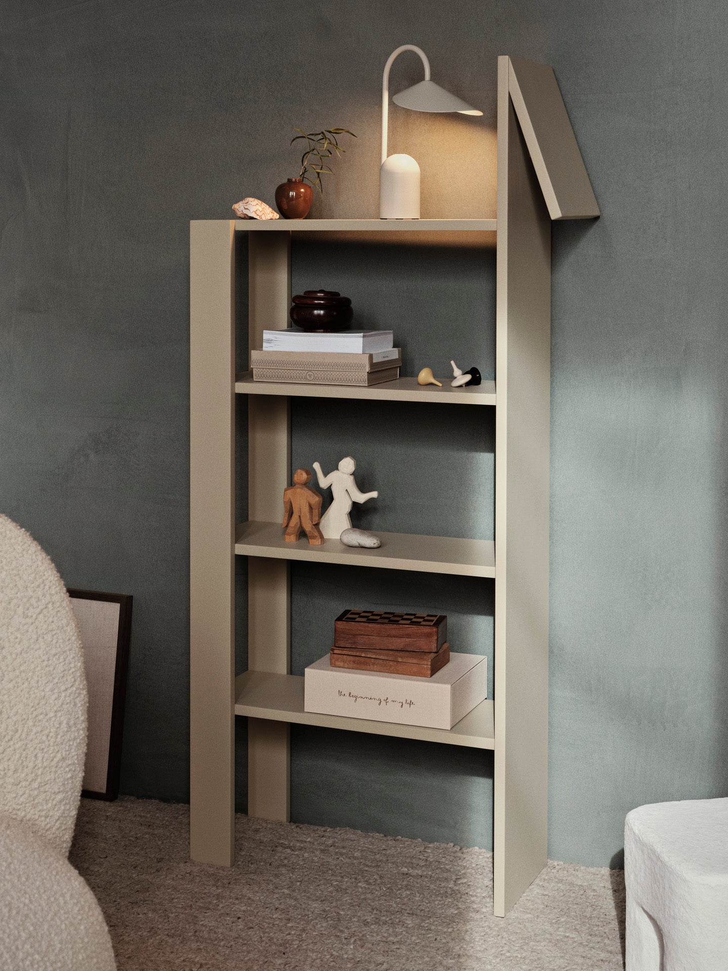 Giraffe Bookcase - Beige | Ferm Living