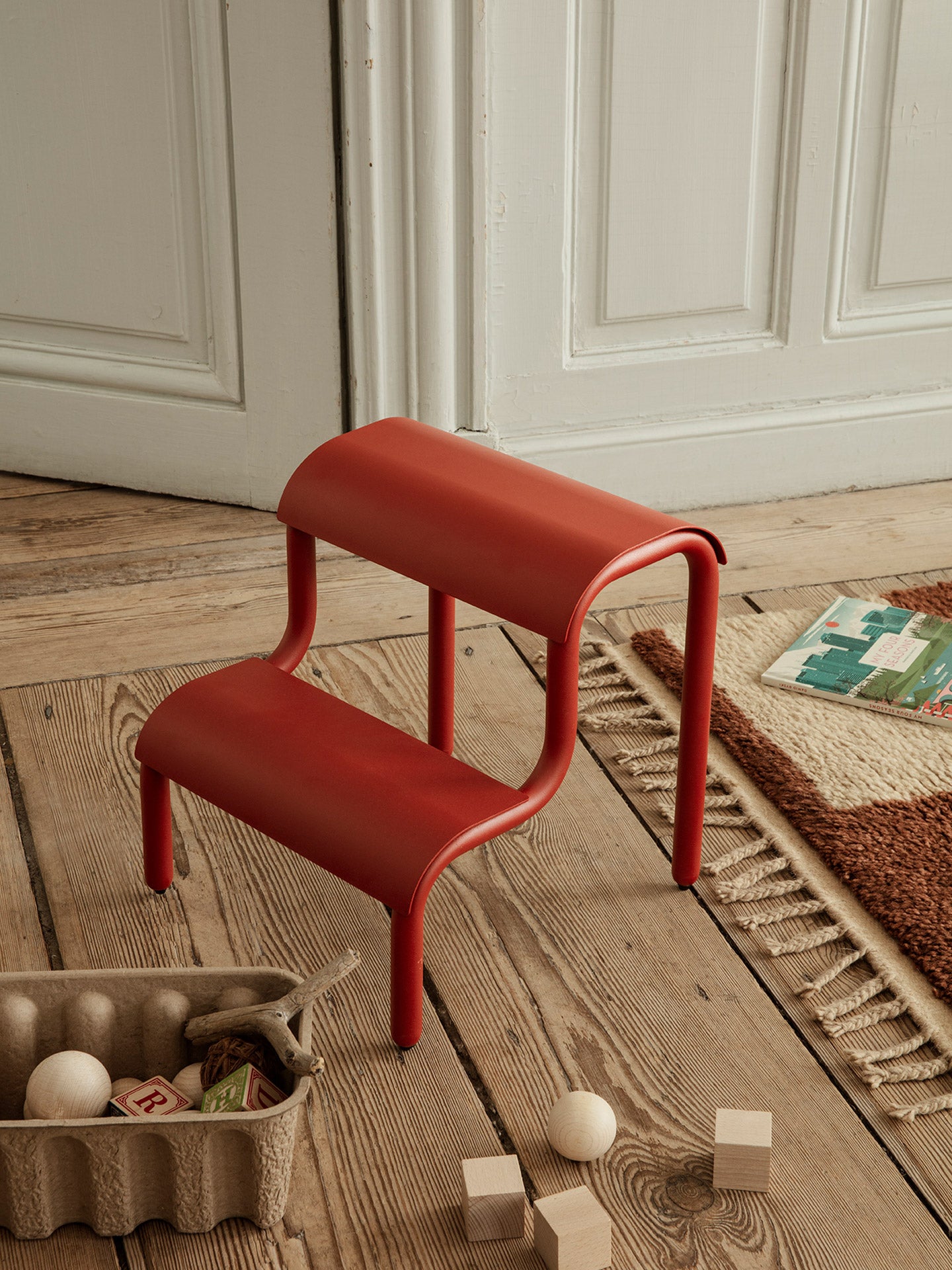 Up Step Stool – Poppy Red | Ferm Living