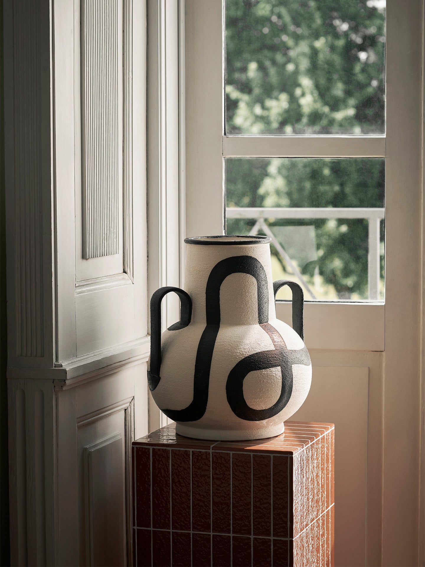 Ferm Living Trace Vase - Thumbnail 2