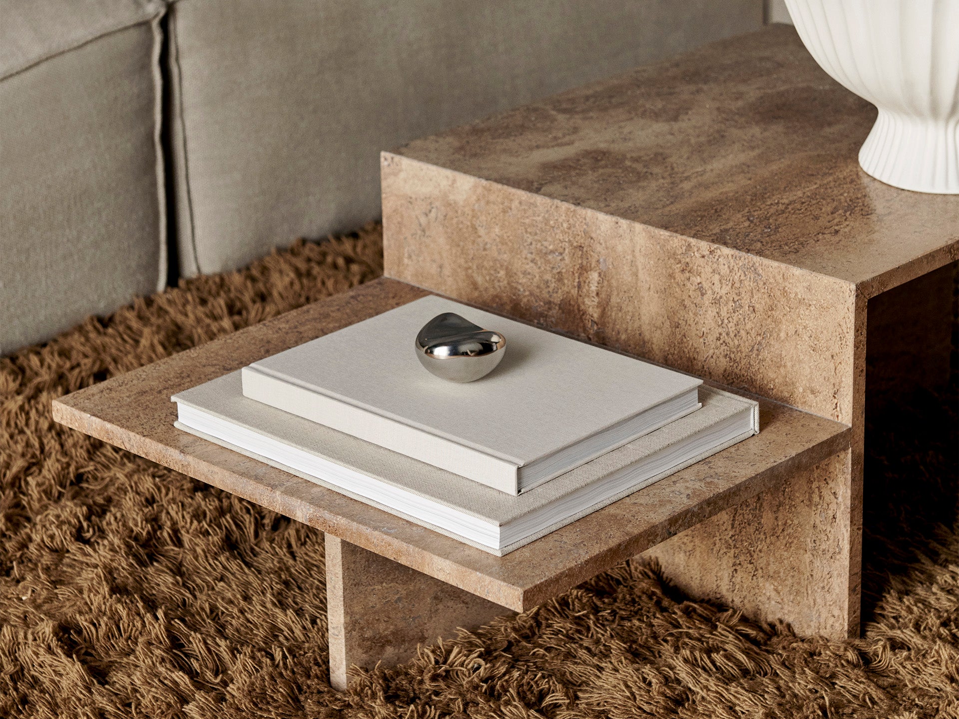 【美品】Ferm Living travertine coffee table Distinct Coffee Table - Dark Brown Travertine | Ferm Living